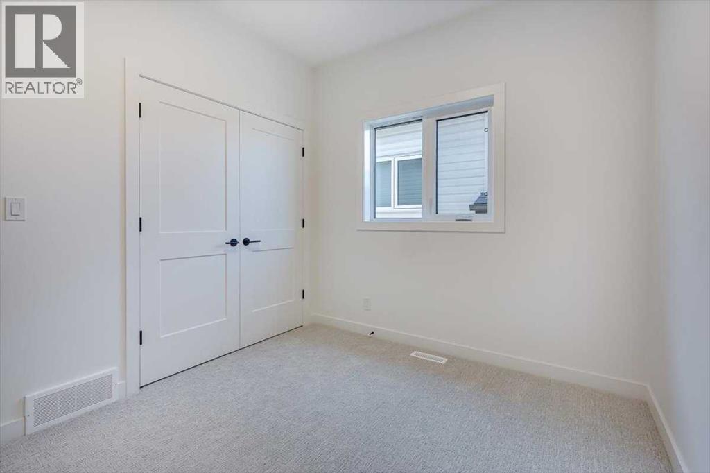 Single Family House Bi-level for Sale in  Emmett Crescent Evergreen Red Deer 