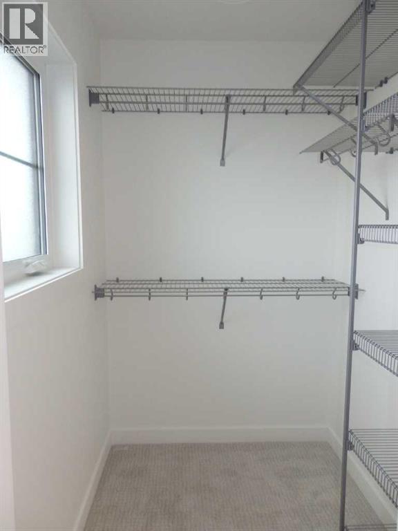 Single Family House Bi-level for Sale in  Emmett Crescent Evergreen Red Deer 