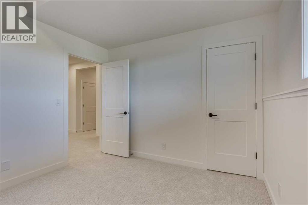 Single Family House Bi-level for Sale in  Emmett Crescent Evergreen Red Deer 