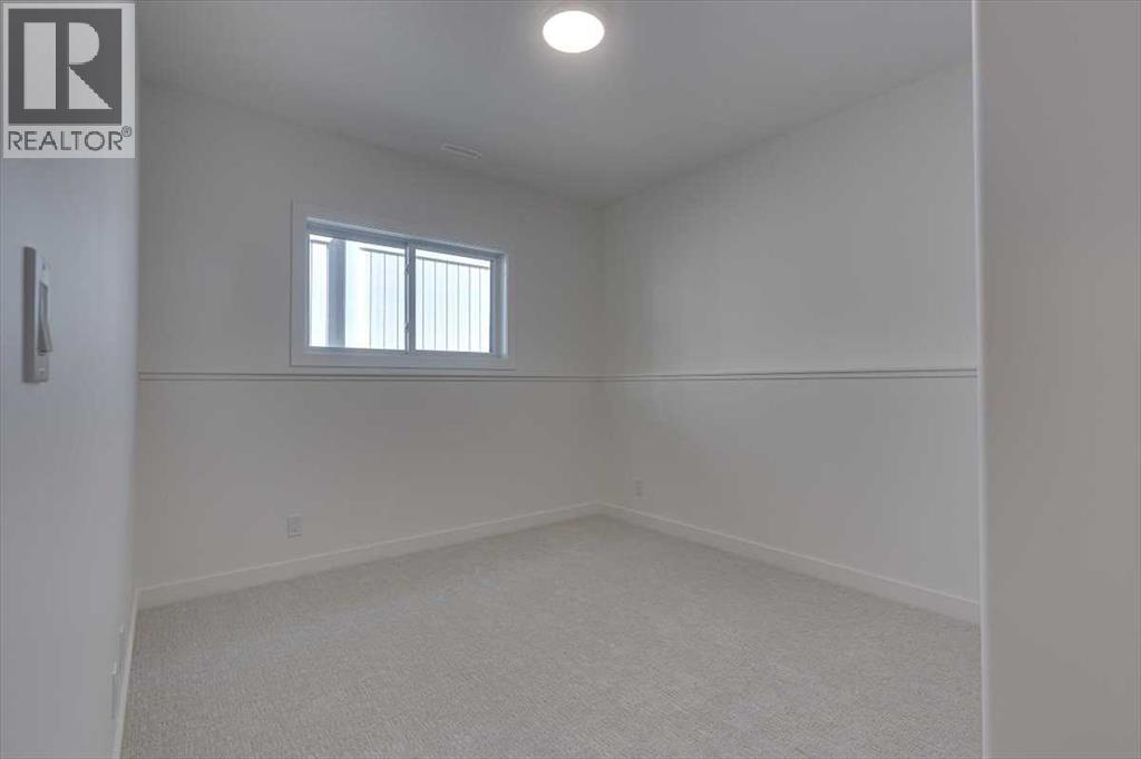 Single Family House Bi-level for Sale in  Emmett Crescent Evergreen Red Deer 