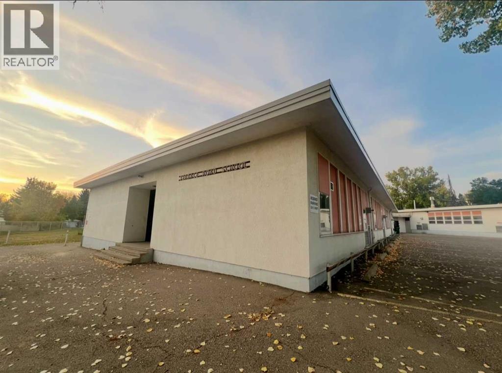 Single Family House for Sale in   Avenue NW Montgomery Calgary 