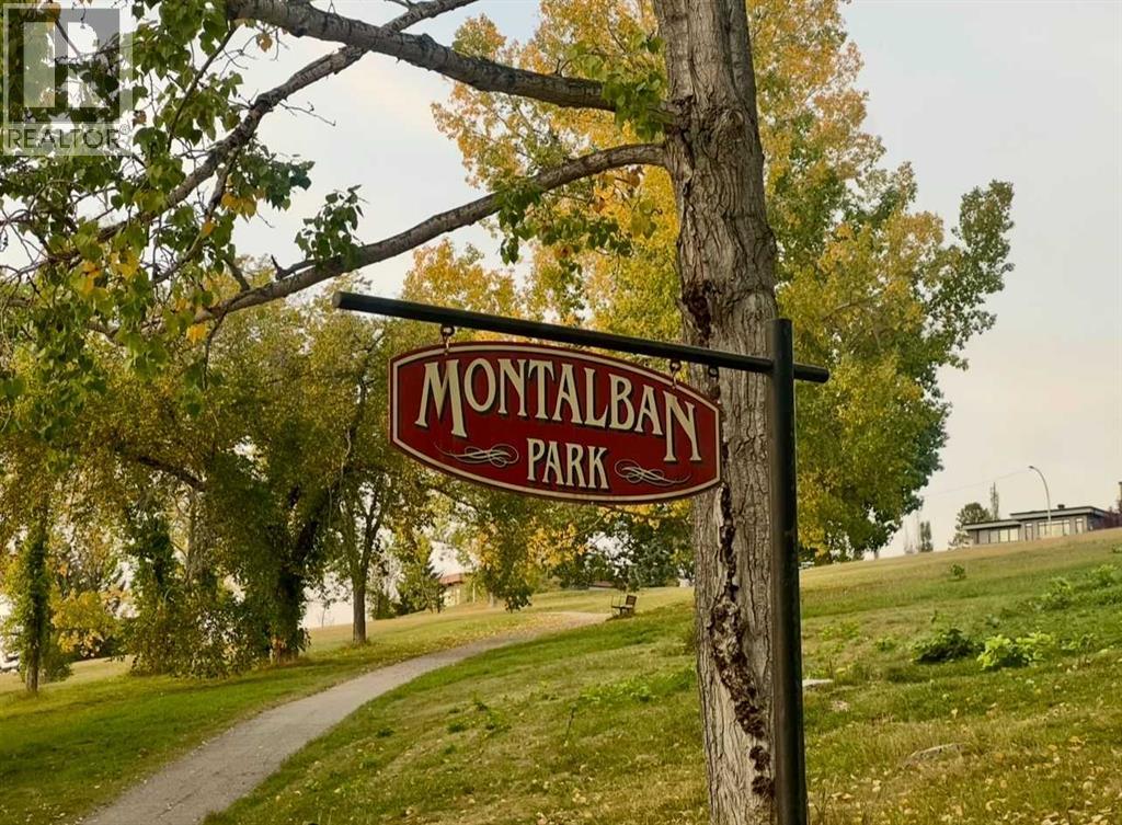 Single Family House for Sale in   Avenue NW Montgomery Calgary 