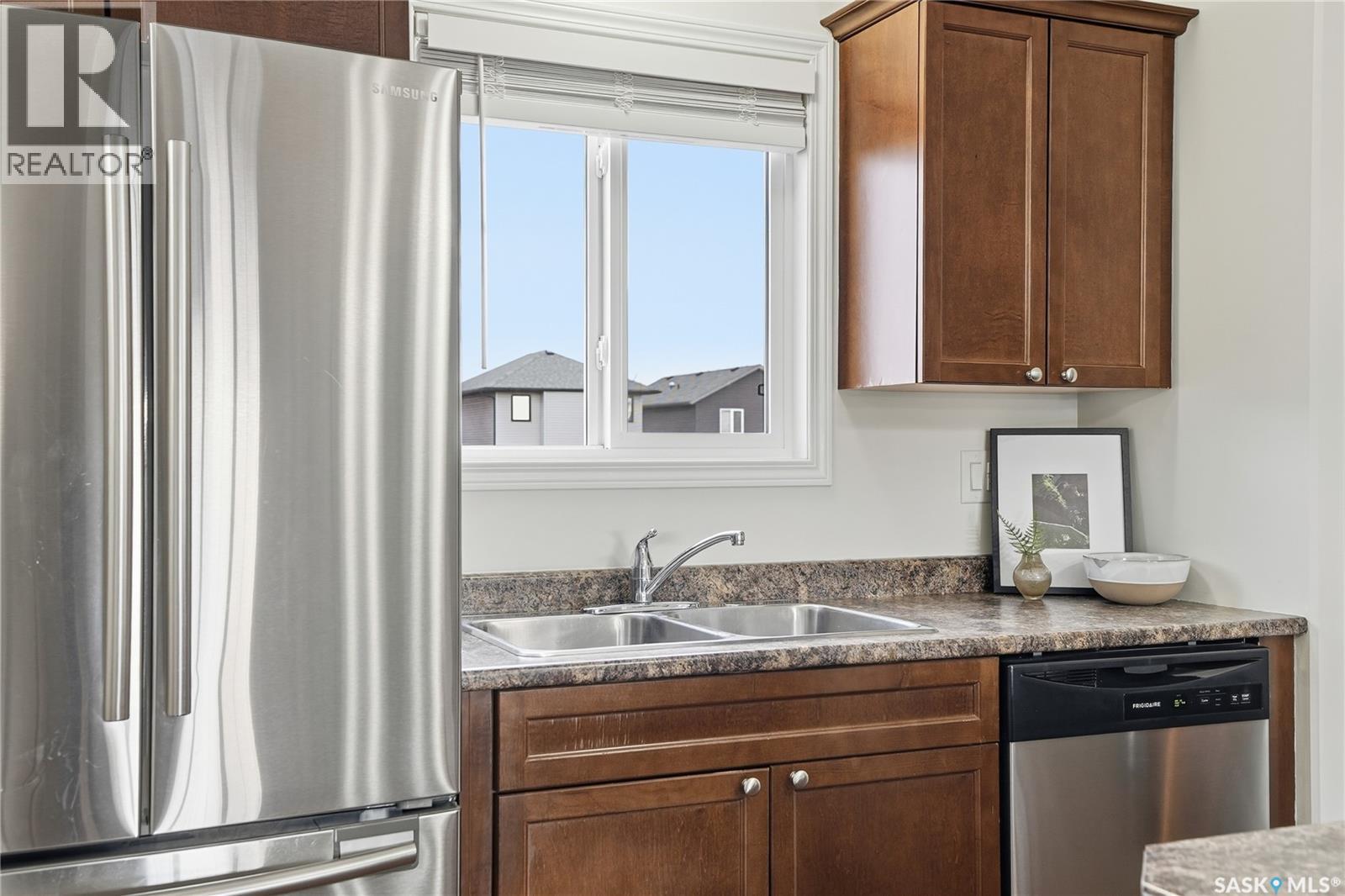 Single Family House 2 Level for Sale in  Kloppenburg WAY Saskatoon 