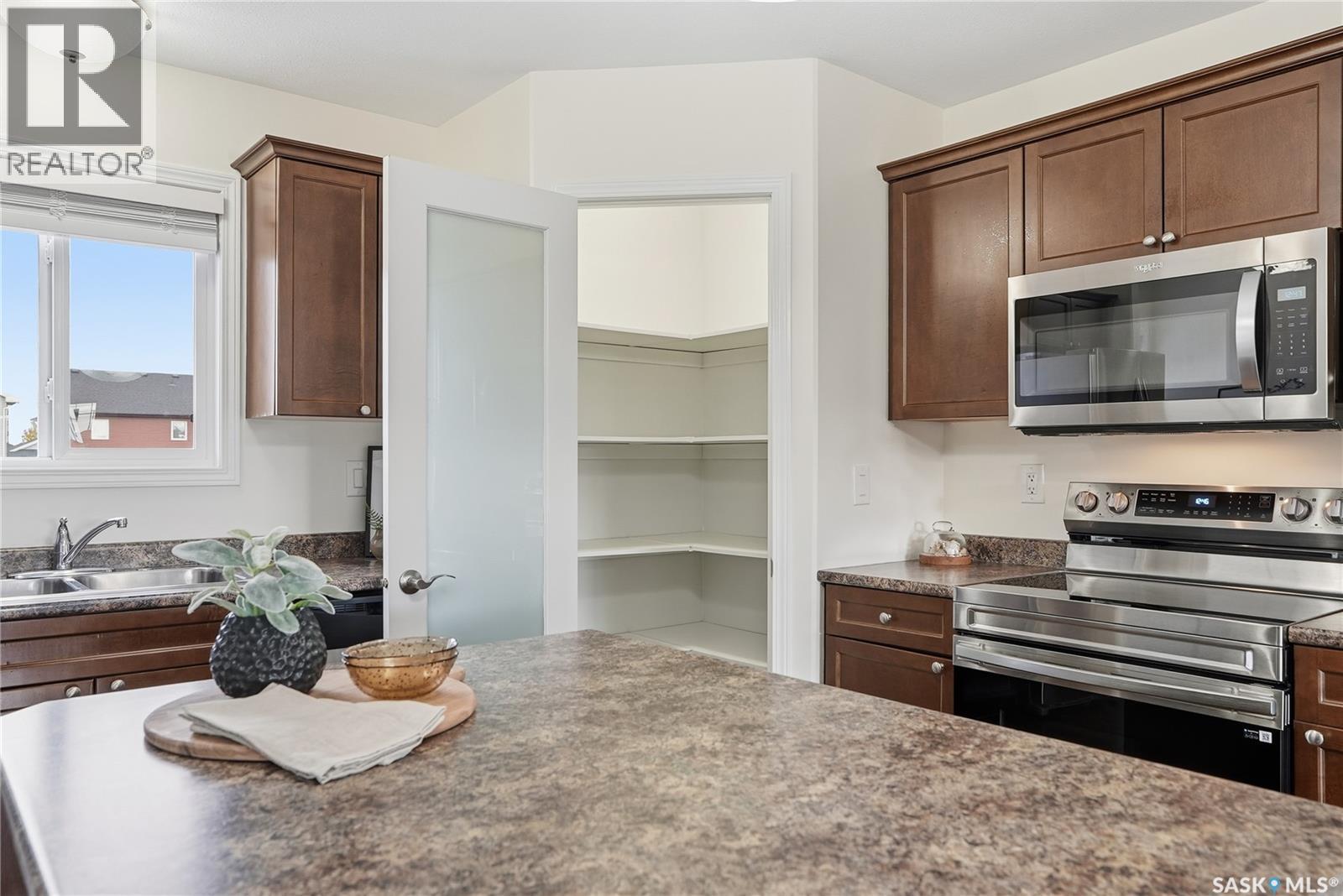 Single Family House 2 Level for Sale in  Kloppenburg WAY Saskatoon 