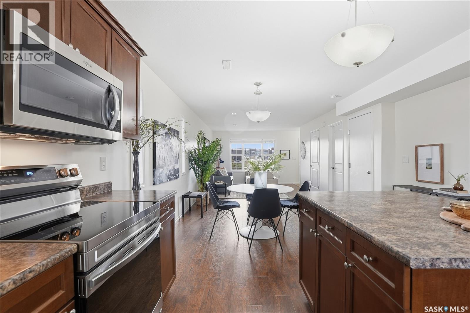 Single Family House 2 Level for Sale in  Kloppenburg WAY Saskatoon 