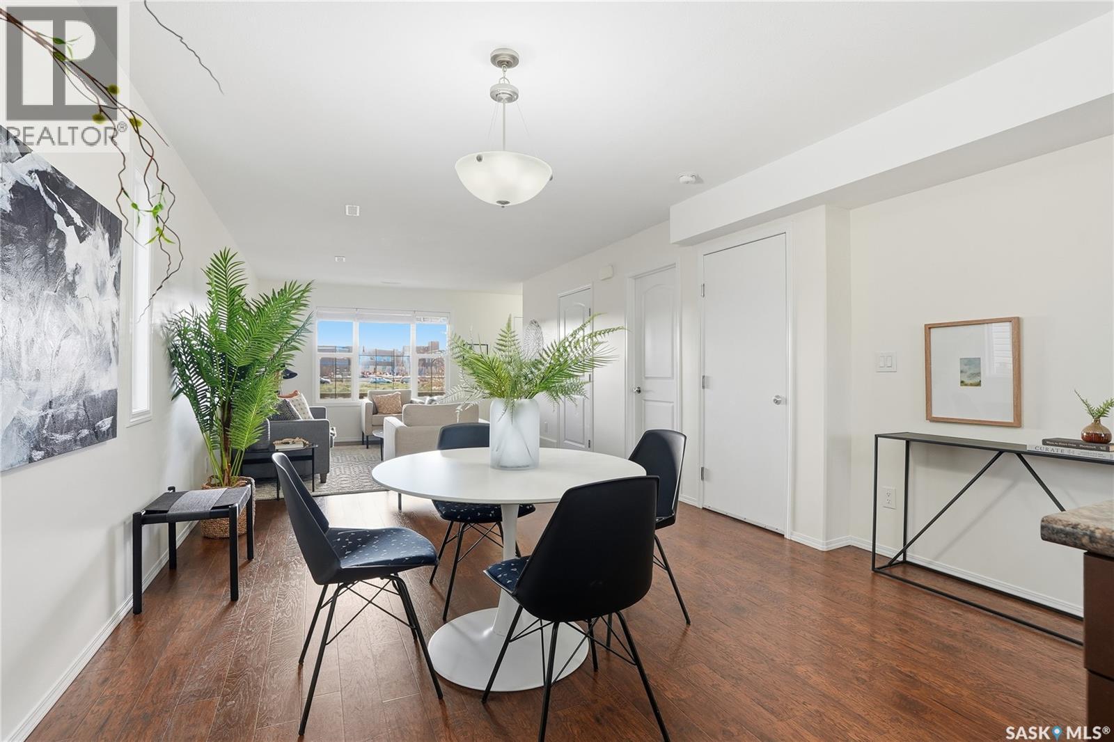 Single Family House 2 Level for Sale in  Kloppenburg WAY Saskatoon 