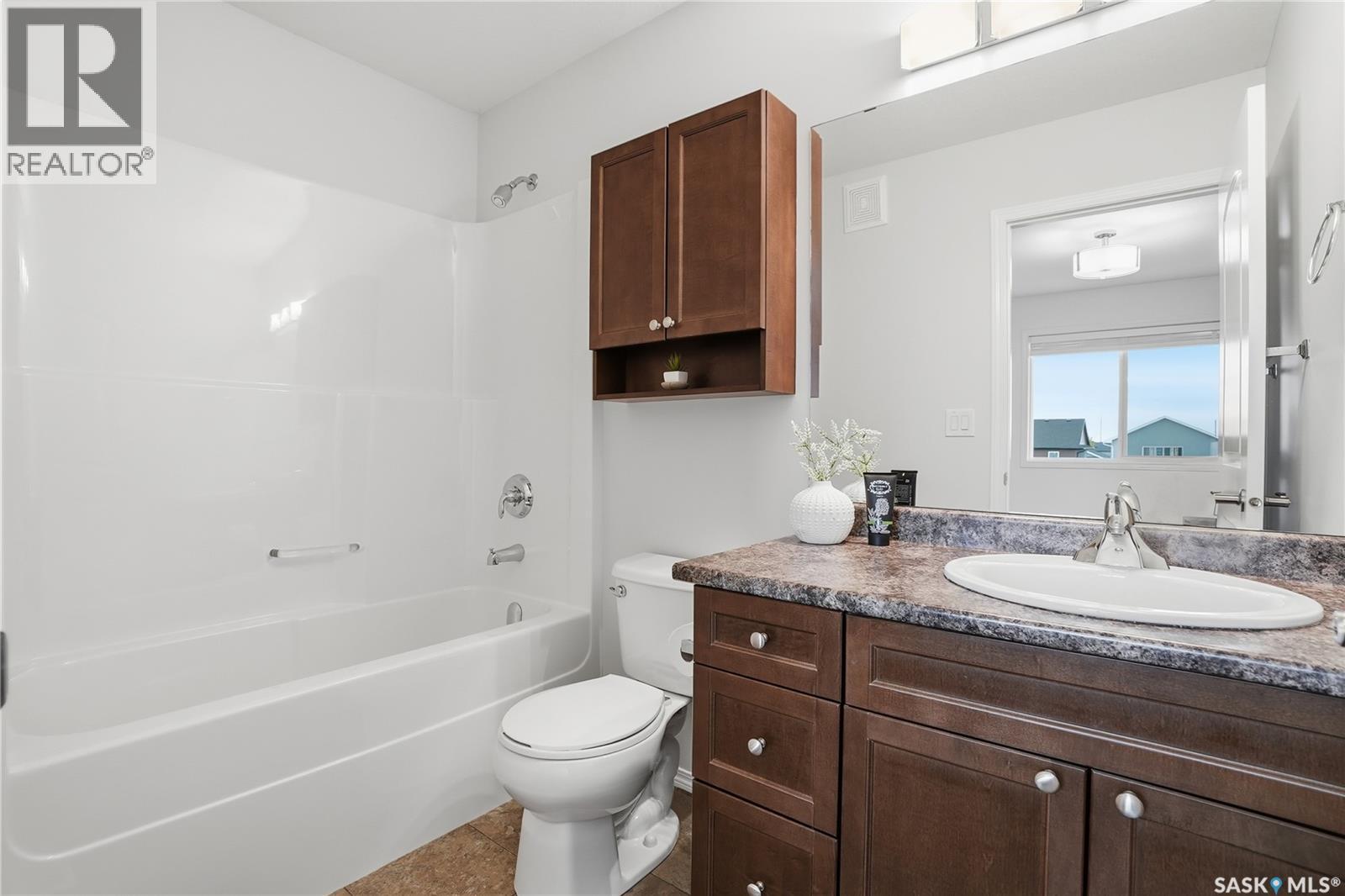 Single Family House 2 Level for Sale in  Kloppenburg WAY Saskatoon 