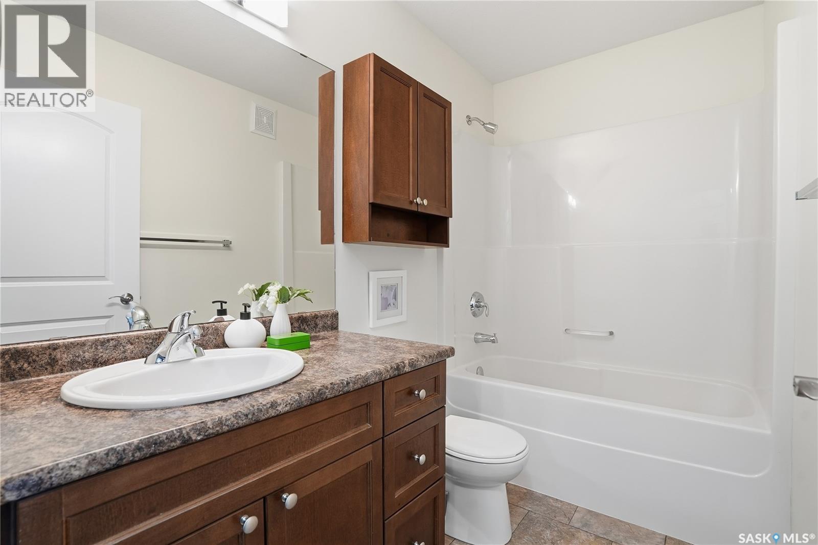 Single Family House 2 Level for Sale in  Kloppenburg WAY Saskatoon 