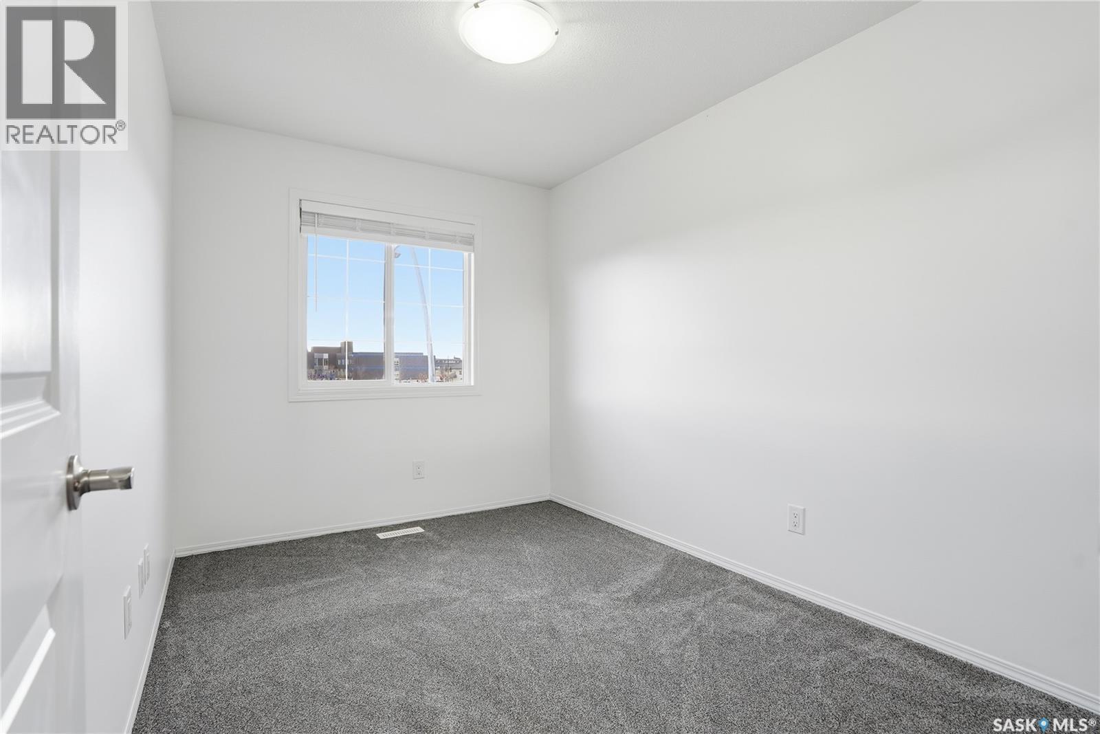 Single Family House 2 Level for Sale in  Kloppenburg WAY Saskatoon 