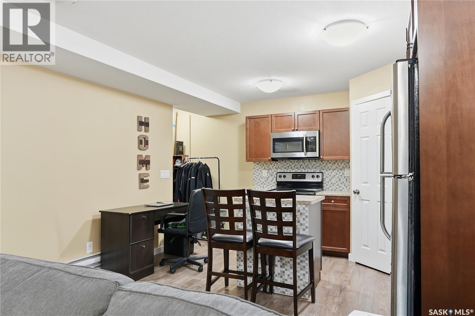 Single Family House 2 Level for Sale in  Kloppenburg WAY Saskatoon 