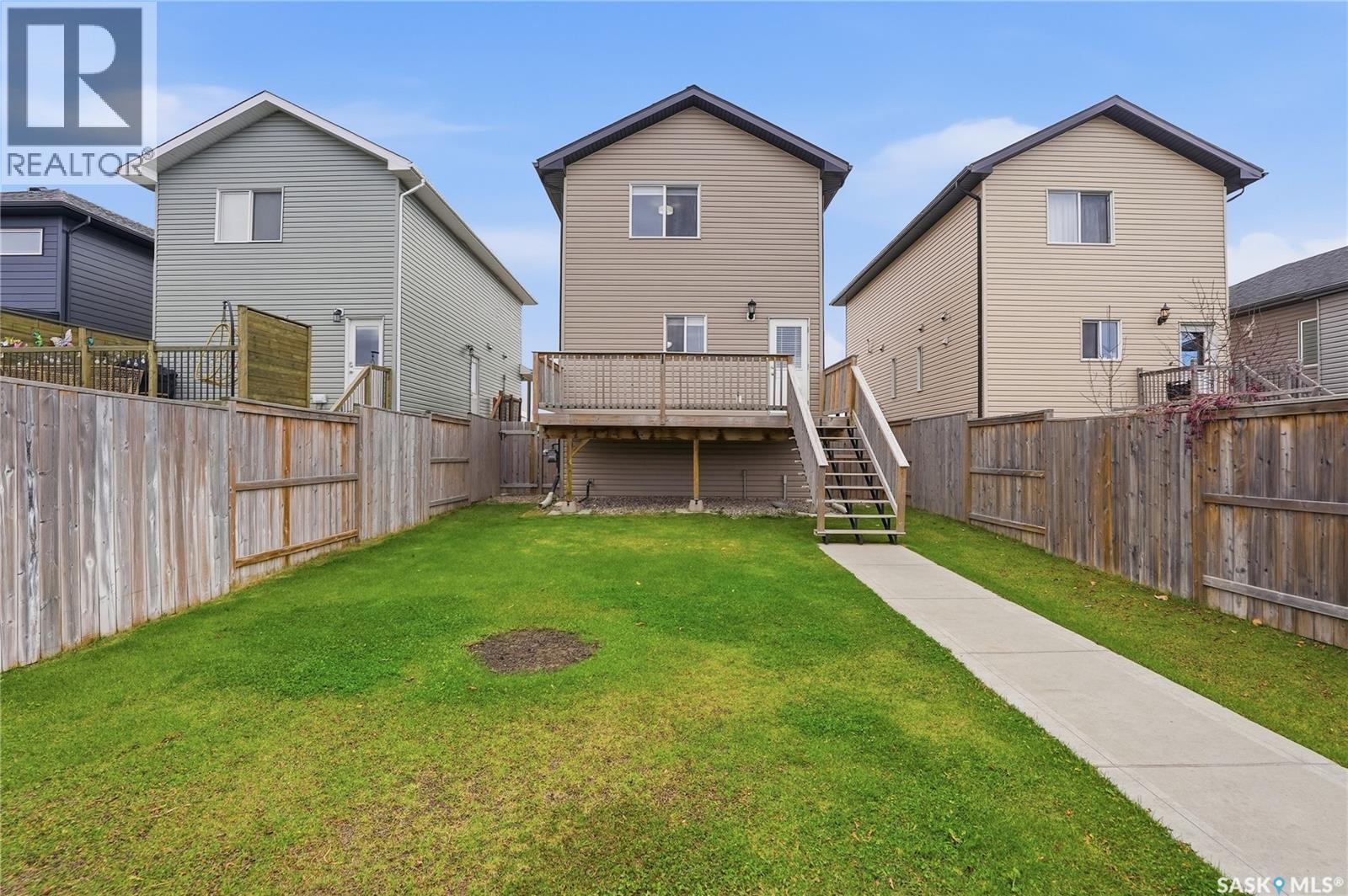 Single Family House 2 Level for Sale in  Kloppenburg WAY Saskatoon 