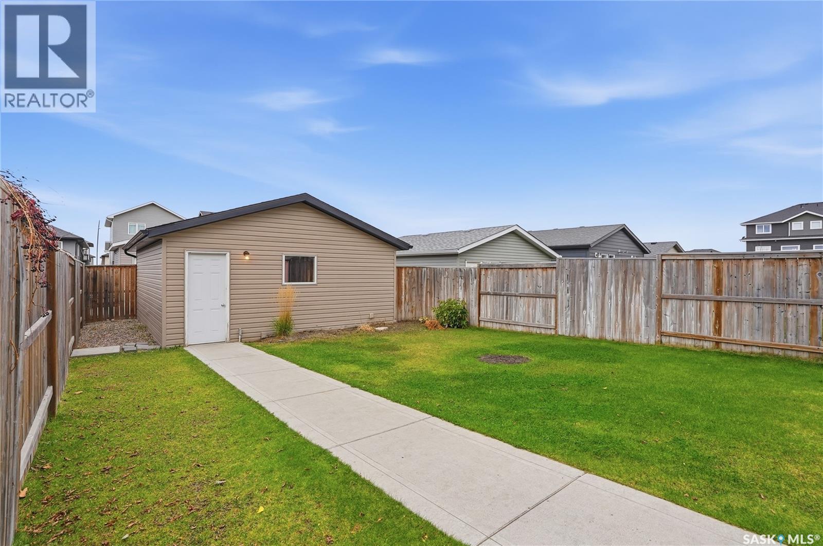 Single Family House 2 Level for Sale in  Kloppenburg WAY Saskatoon 