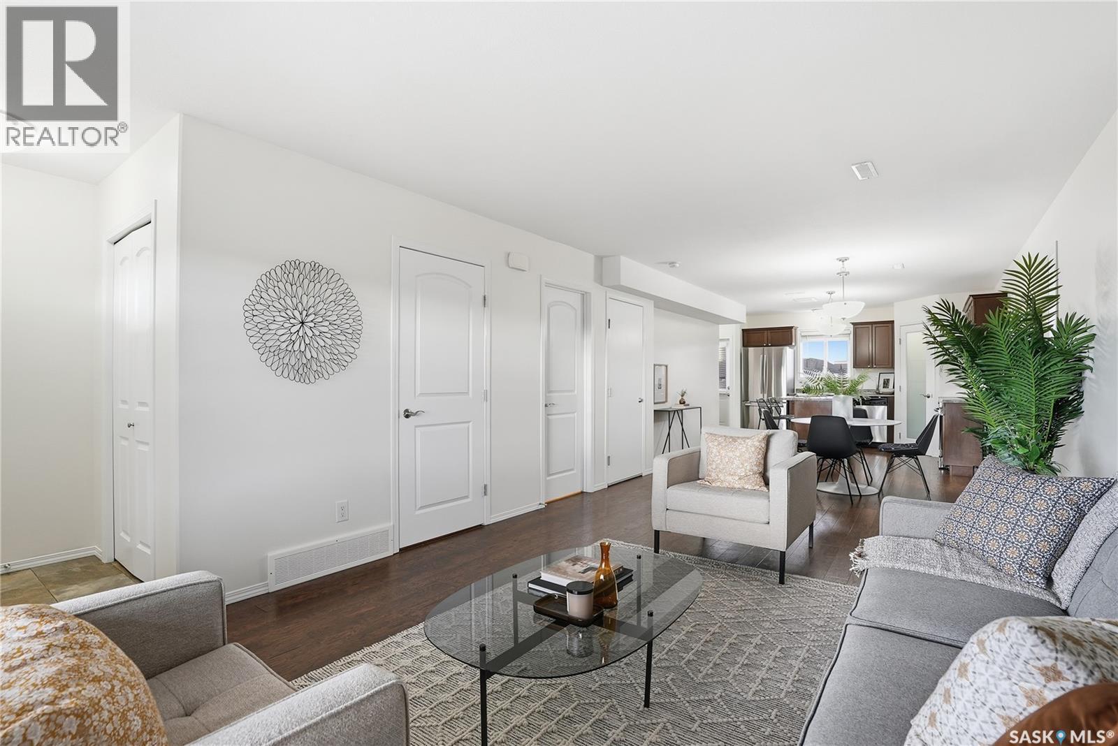 Single Family House 2 Level for Sale in  Kloppenburg WAY Saskatoon 