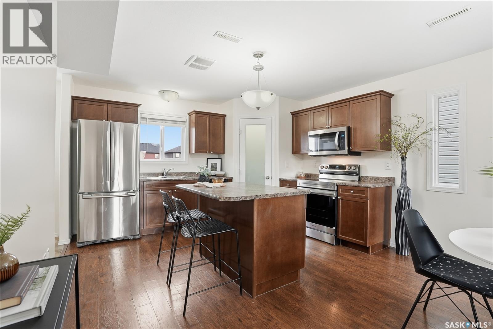 Single Family House 2 Level for Sale in  Kloppenburg WAY Saskatoon 