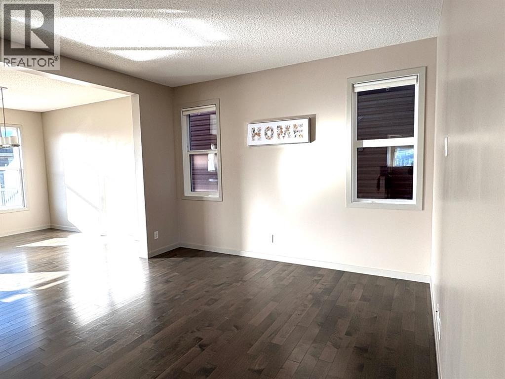 Single Family House for Sale in  Evanscrest Terrace NW Evanston Calgary 