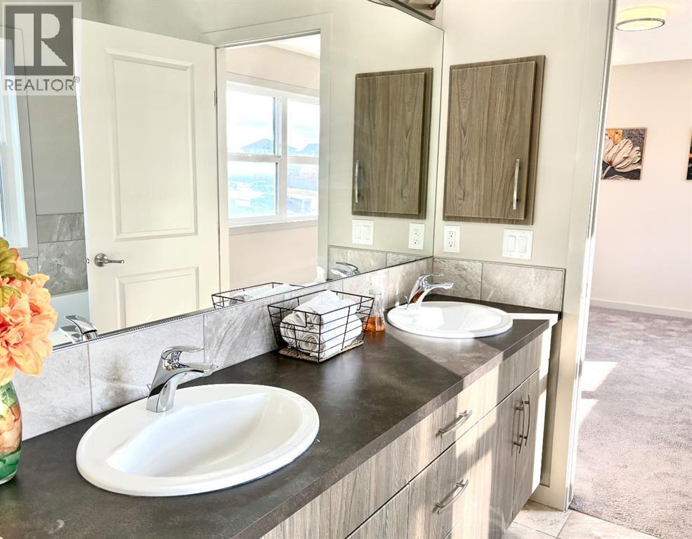 Single Family House for Sale in  Evanscrest Terrace NW Evanston Calgary 