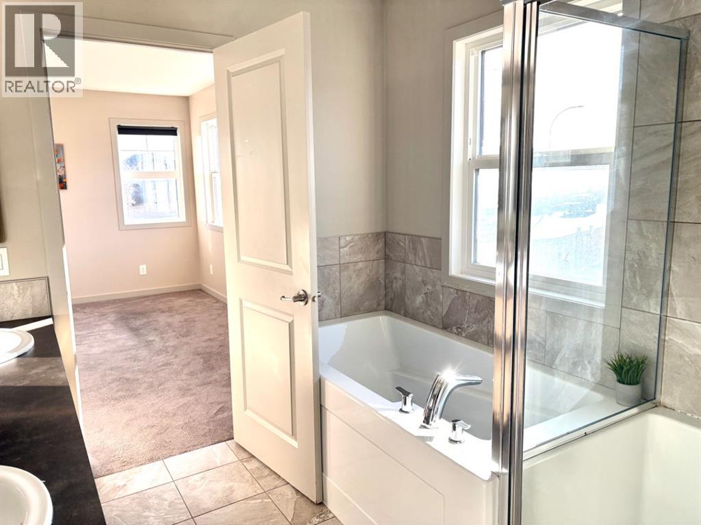 Single Family House for Sale in  Evanscrest Terrace NW Evanston Calgary 