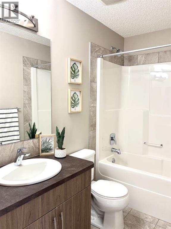 Single Family House for Sale in  Evanscrest Terrace NW Evanston Calgary 