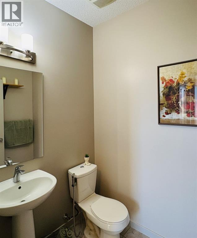 Single Family House for Sale in  Evanscrest Terrace NW Evanston Calgary 