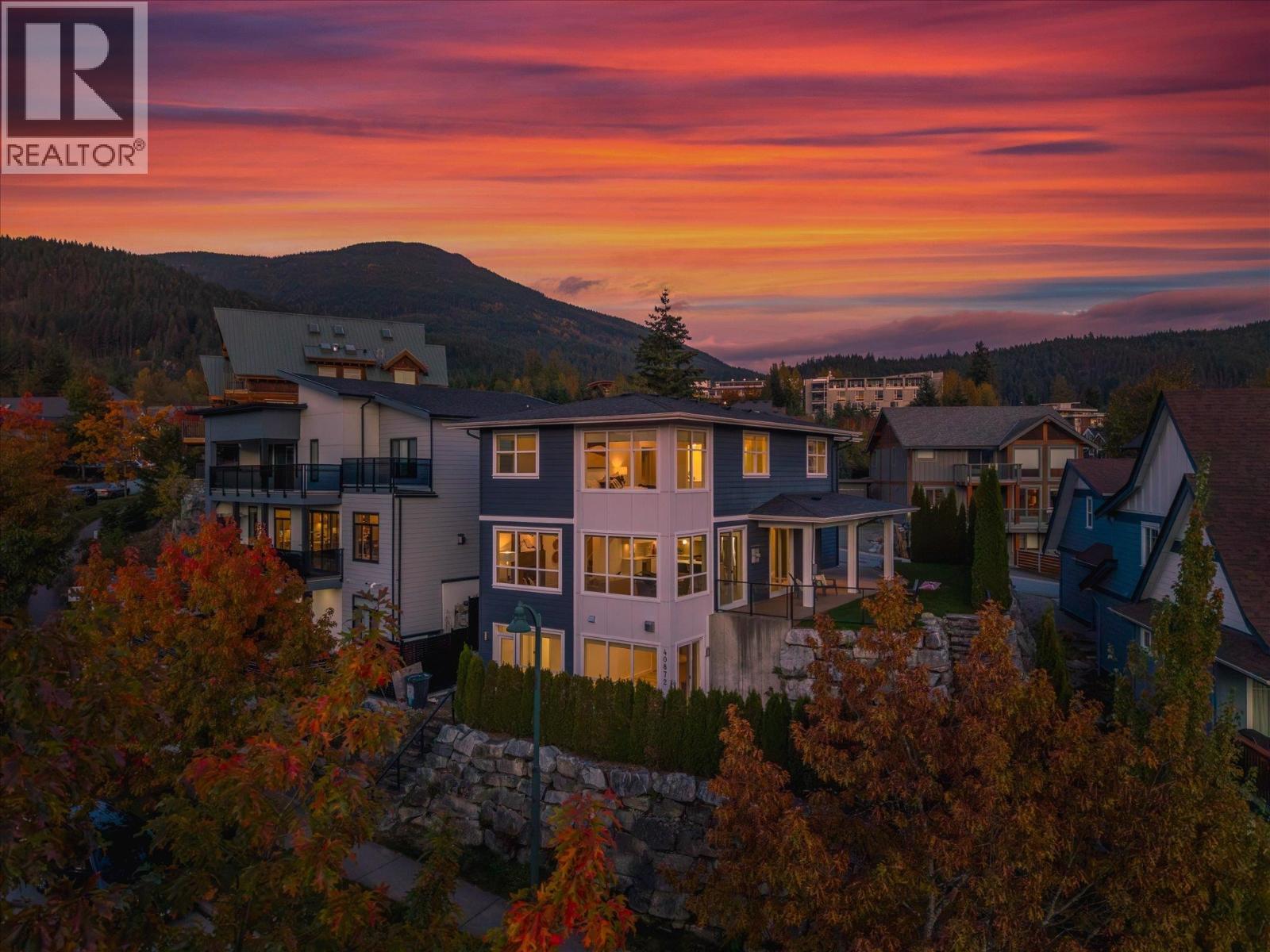 40872 THE CRESCENT, Squamish