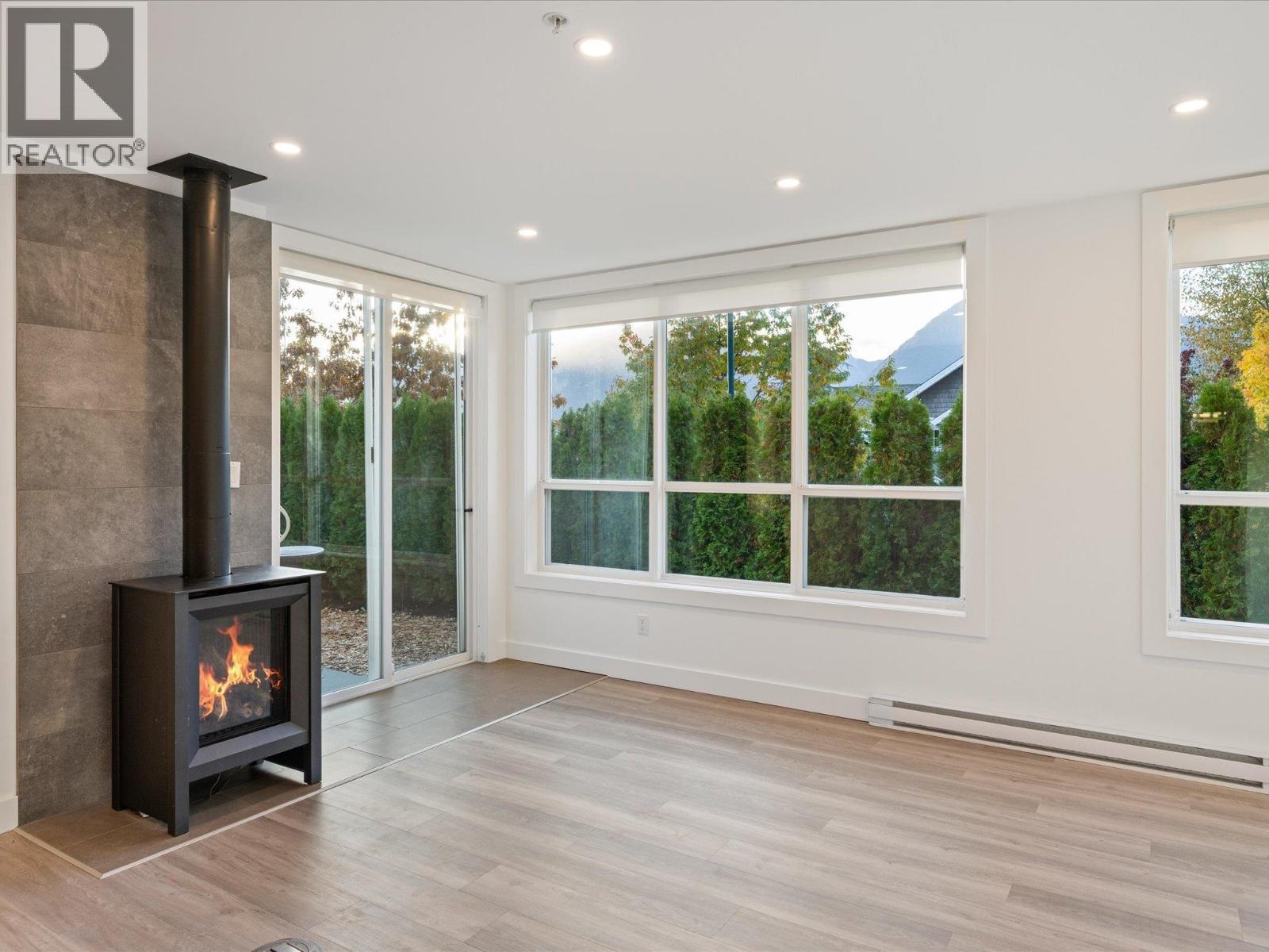40872 THE CRESCENT, Squamish