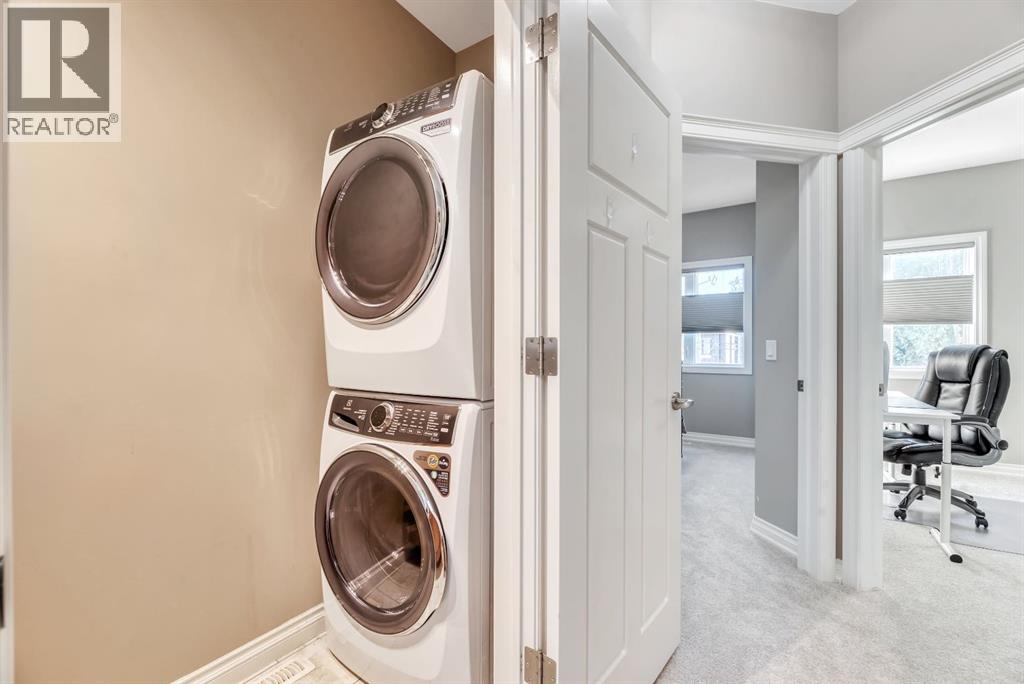 Single Family House for Sale in   Avenue NW Capitol Hill Calgary 