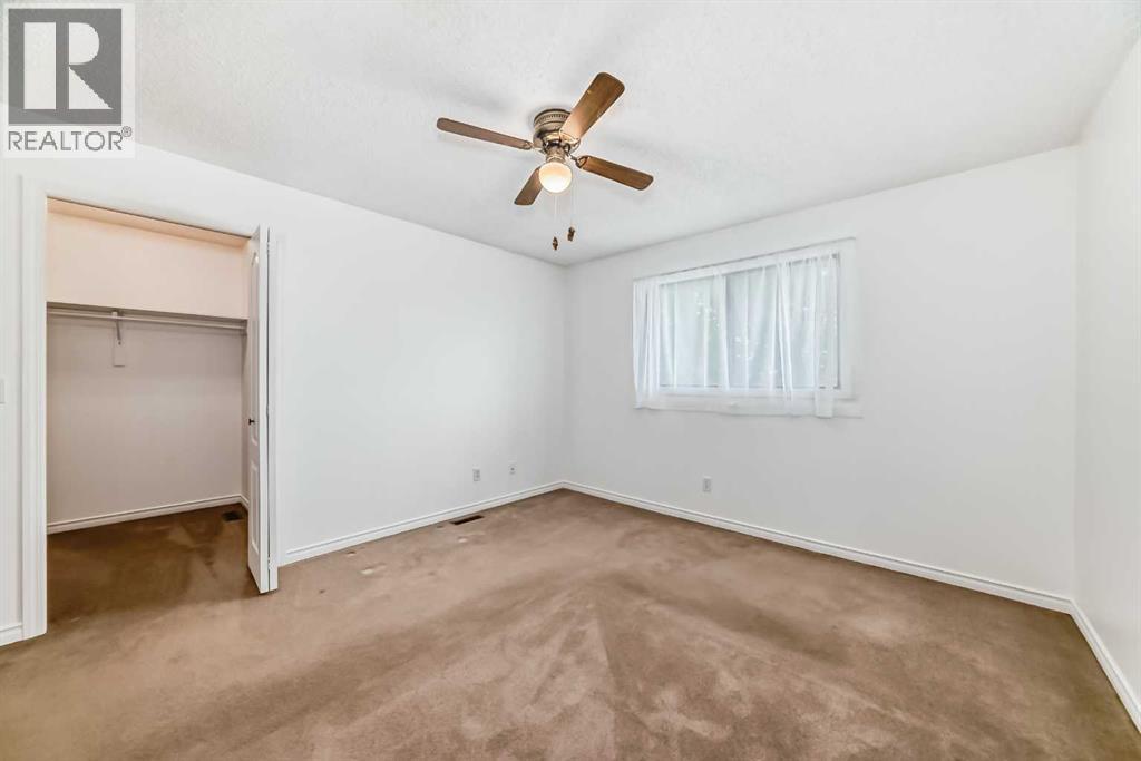 Single Family House for Sale in  Templeby Way NE Temple Calgary 