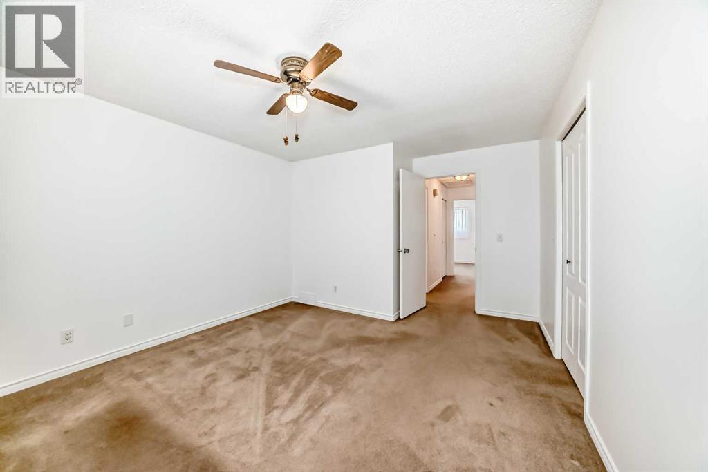 Single Family House for Sale in  Templeby Way NE Temple Calgary 