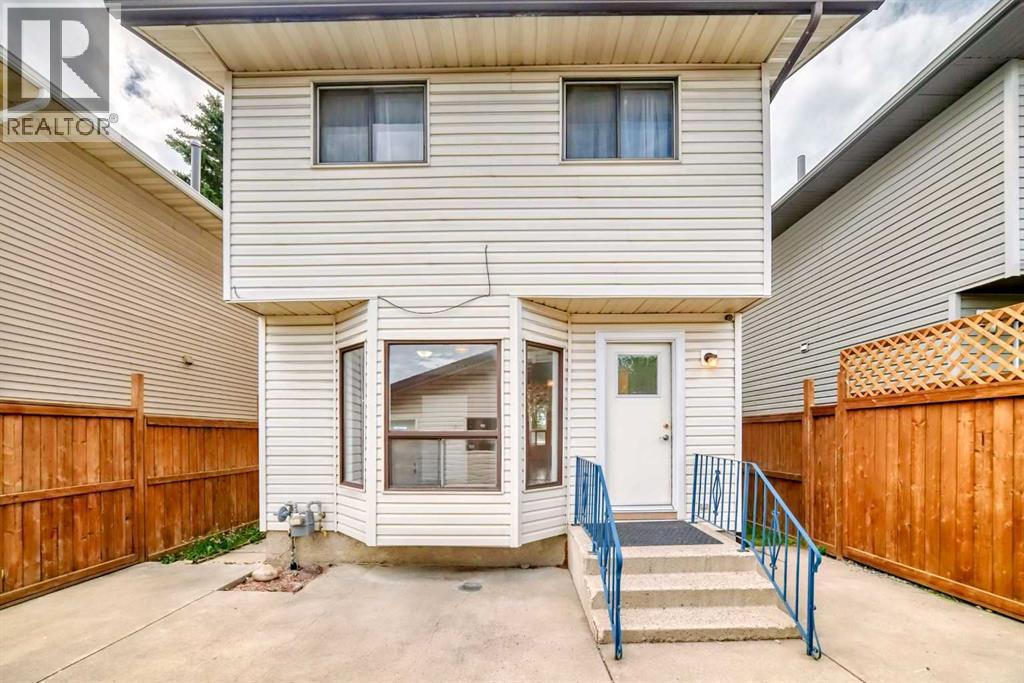 Single Family House for Sale in  Templeby Way NE Temple Calgary 