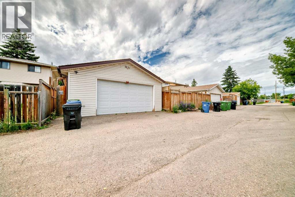 Single Family House for Sale in  Templeby Way NE Temple Calgary 