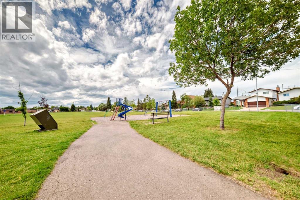 Single Family House for Sale in  Templeby Way NE Temple Calgary 