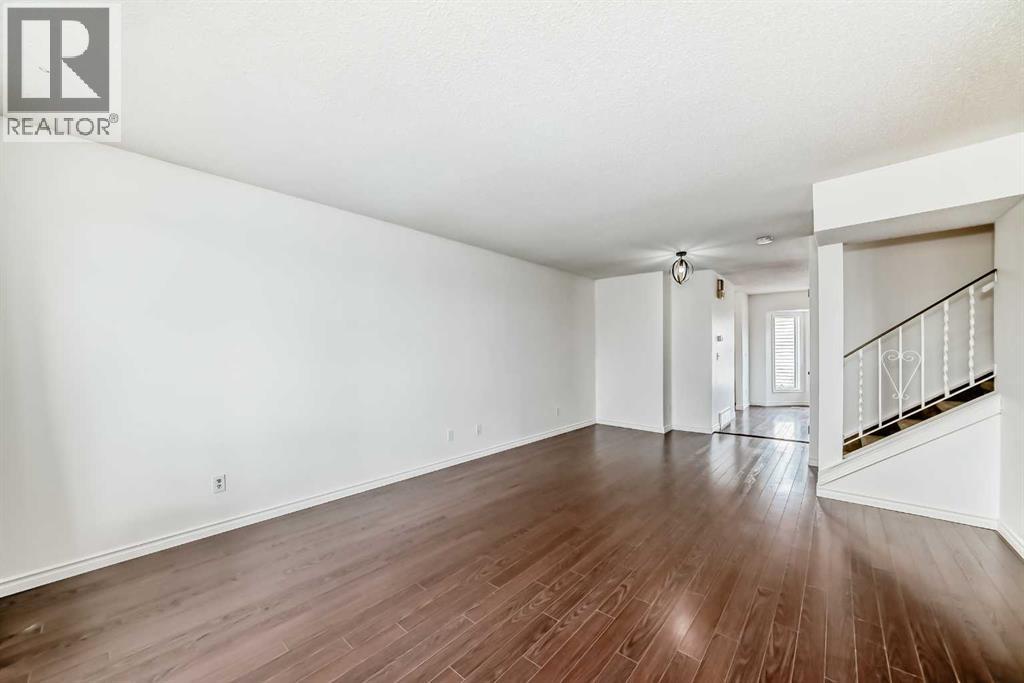 Single Family House for Sale in  Templeby Way NE Temple Calgary 