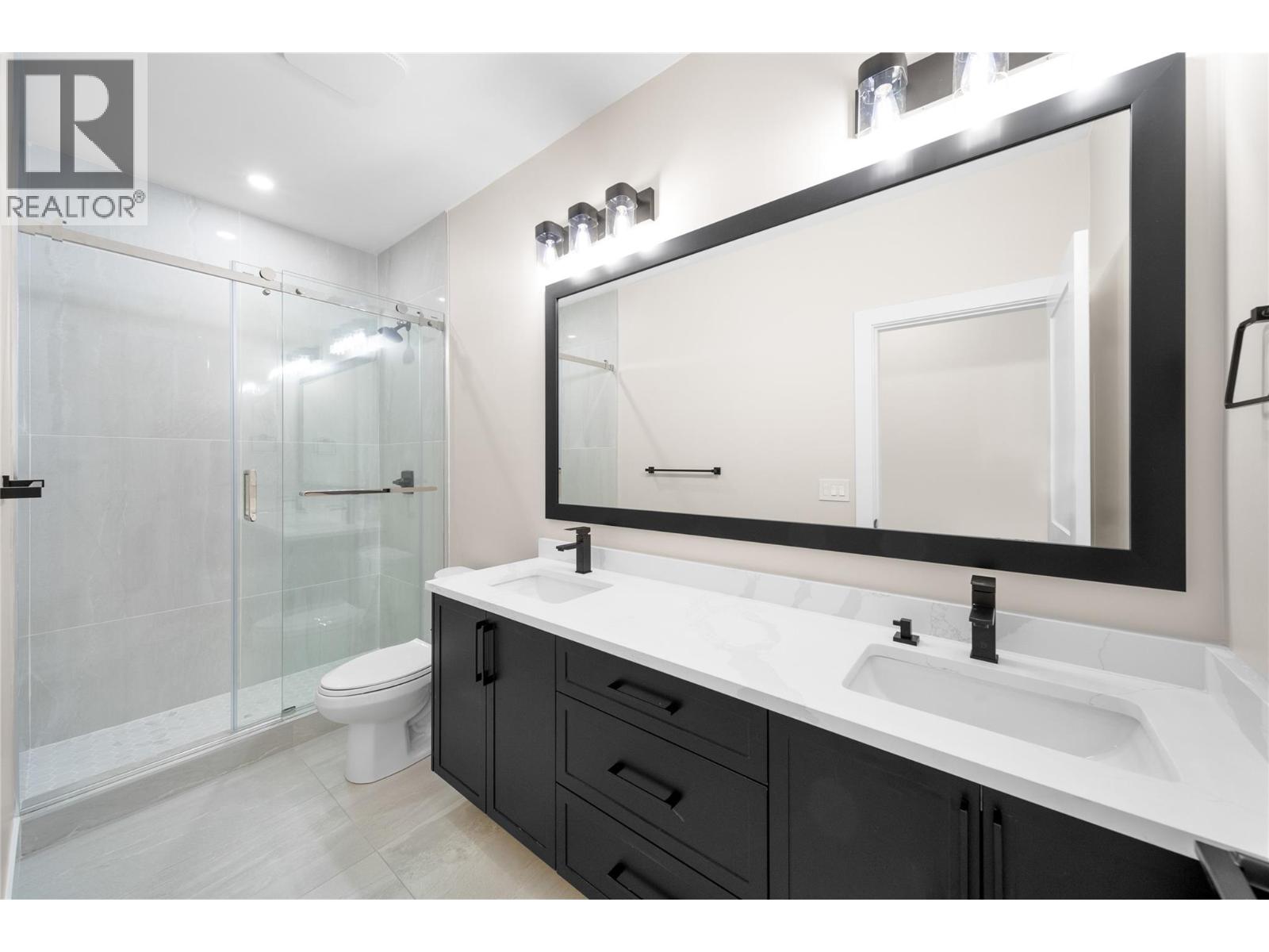 2077 LINFIELD DRIVE - 32