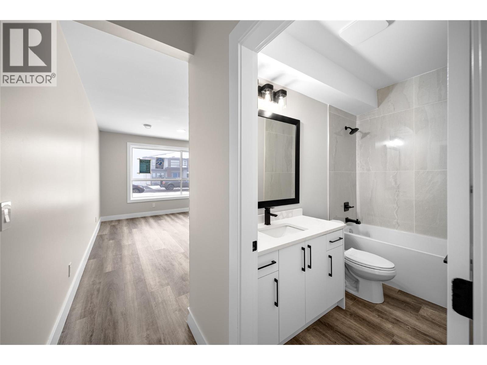 2077 LINFIELD DRIVE - 36