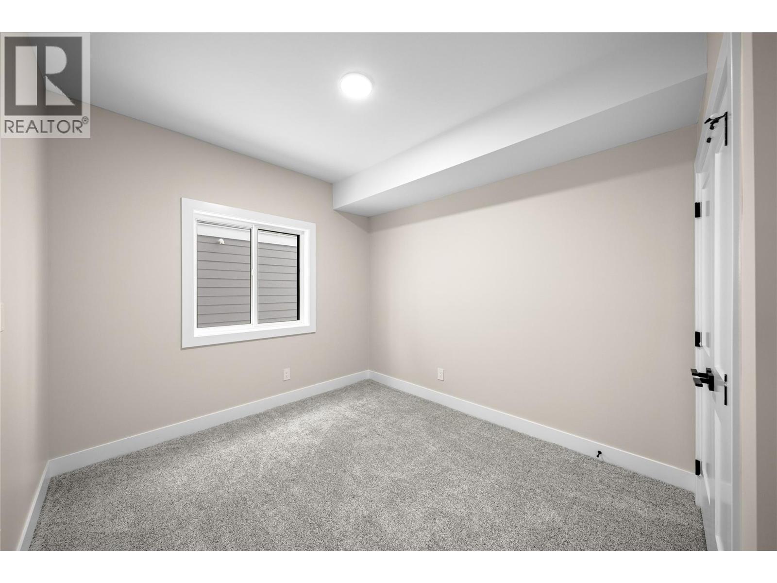 2077 LINFIELD DRIVE - 35