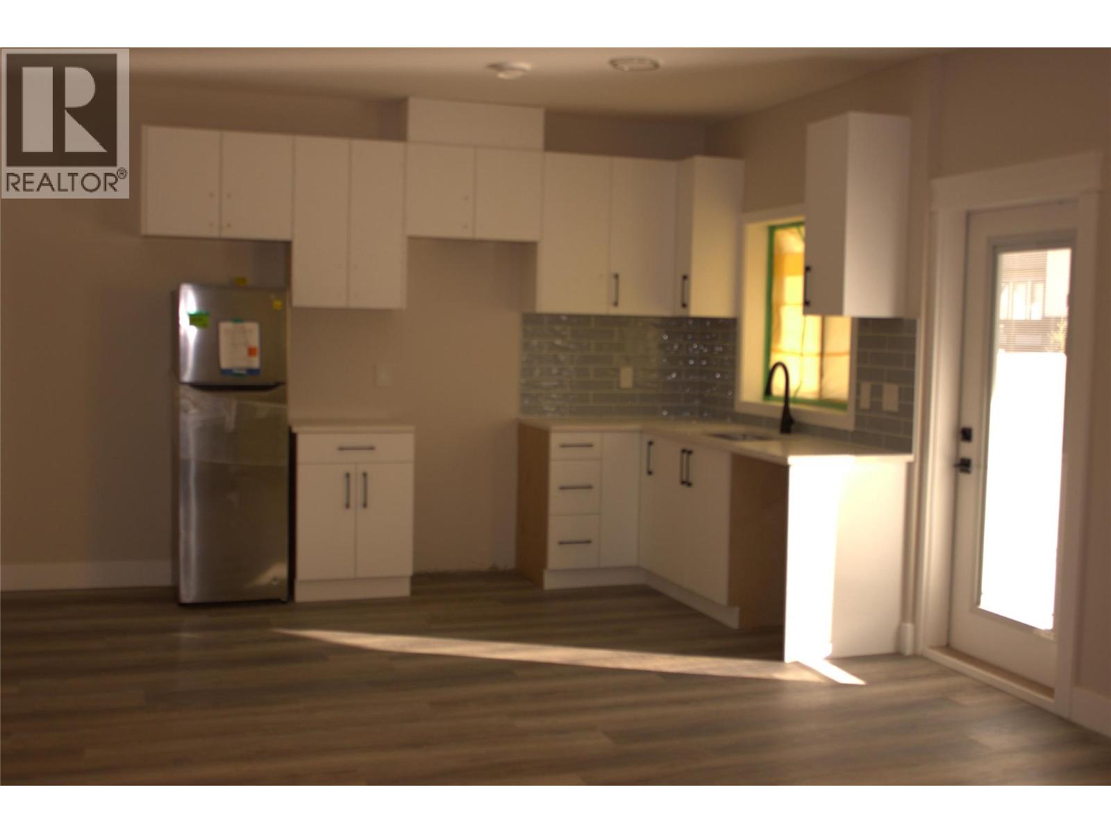 2077 LINFIELD DRIVE - 51