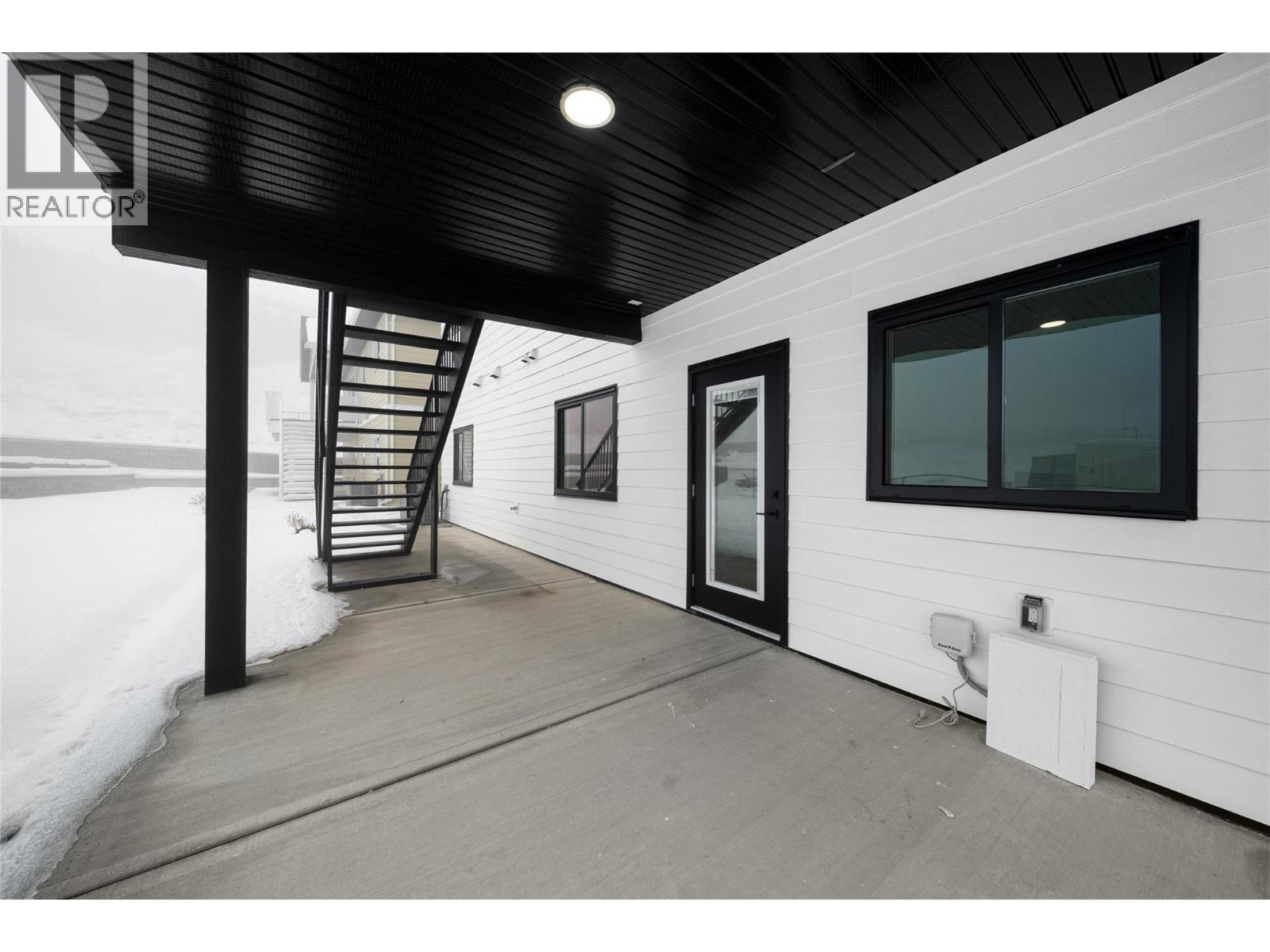 2077 LINFIELD DRIVE - 46