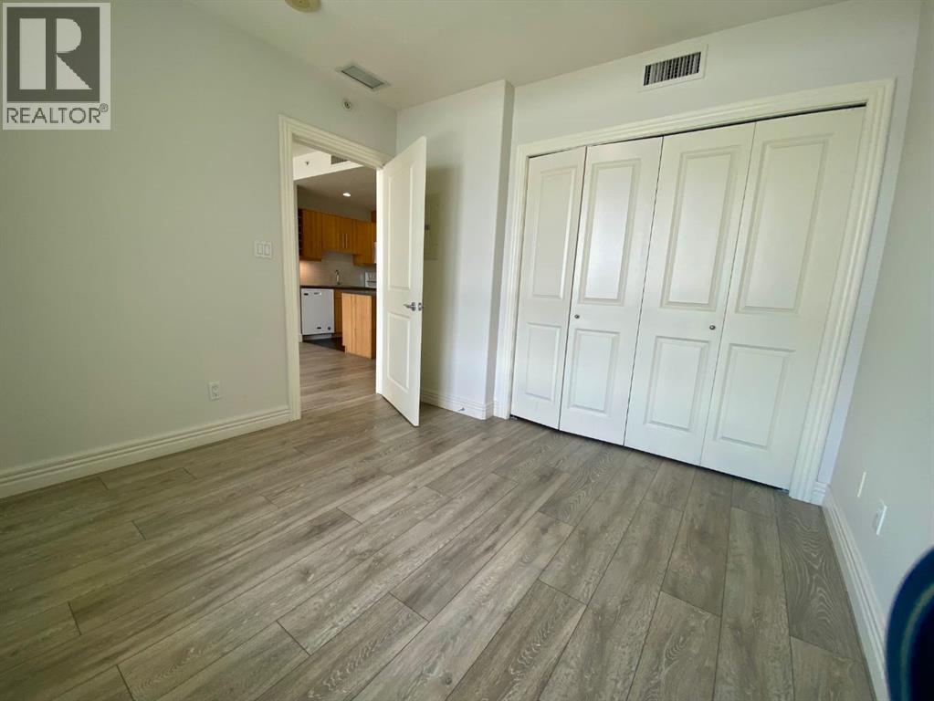 Single Family House for Sale in   Spruce Place SW Spruce Cliff Calgary 