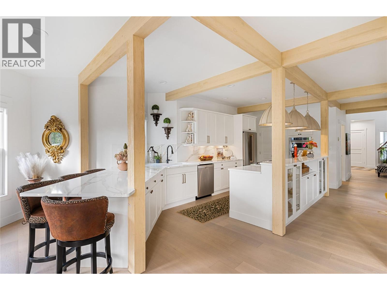 2075 LILLOOET COURT - 11