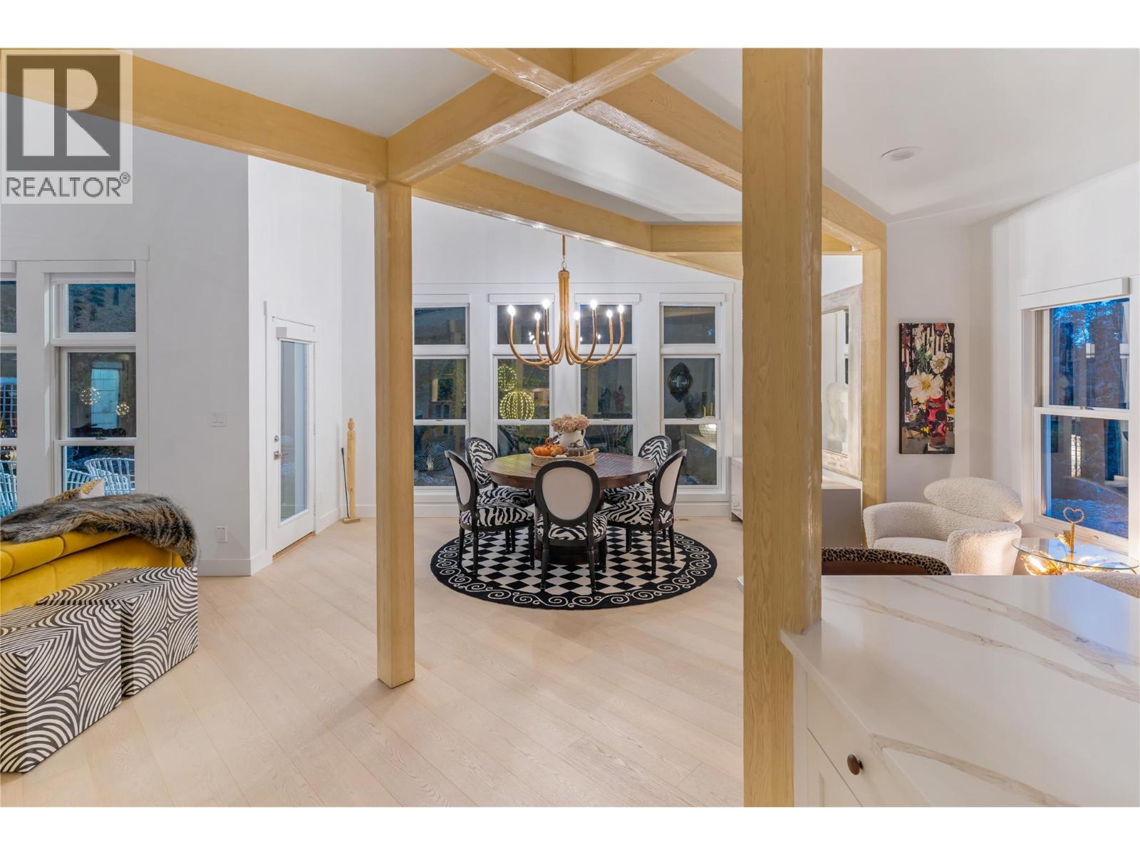 2075 LILLOOET COURT - 13