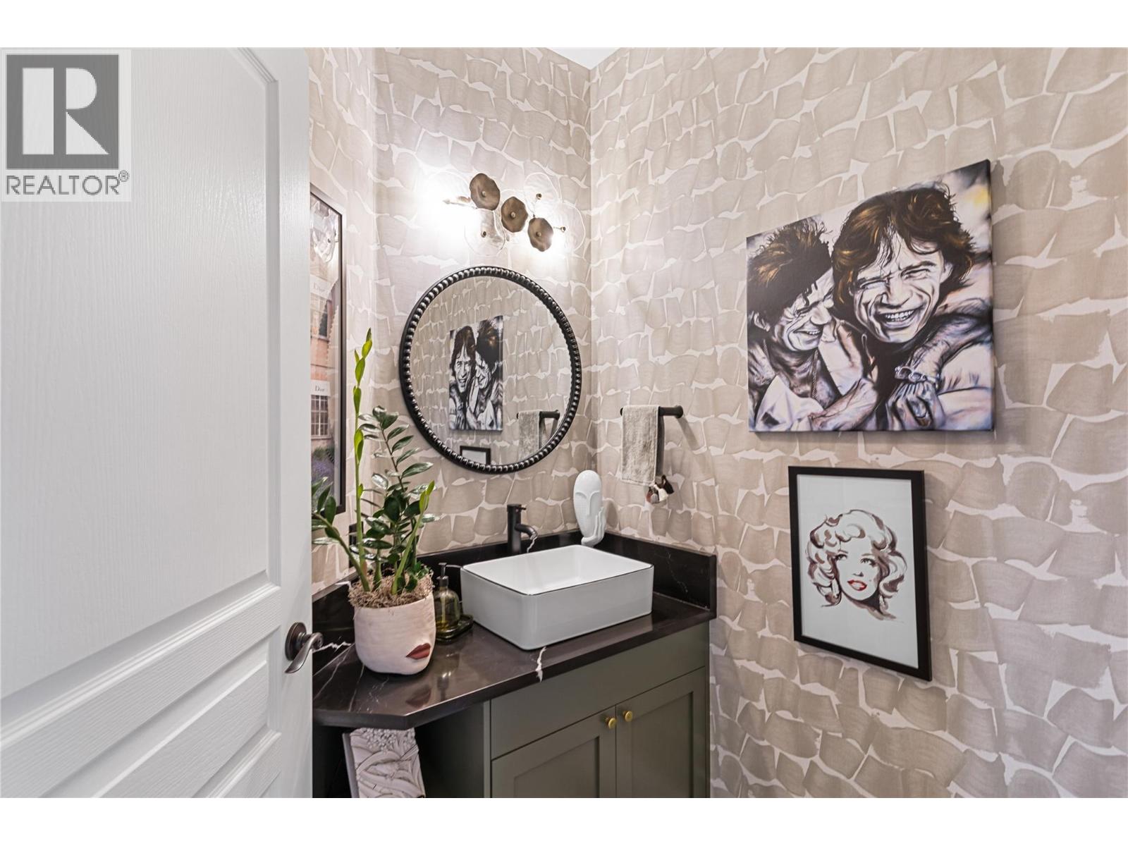 2075 LILLOOET COURT - 15