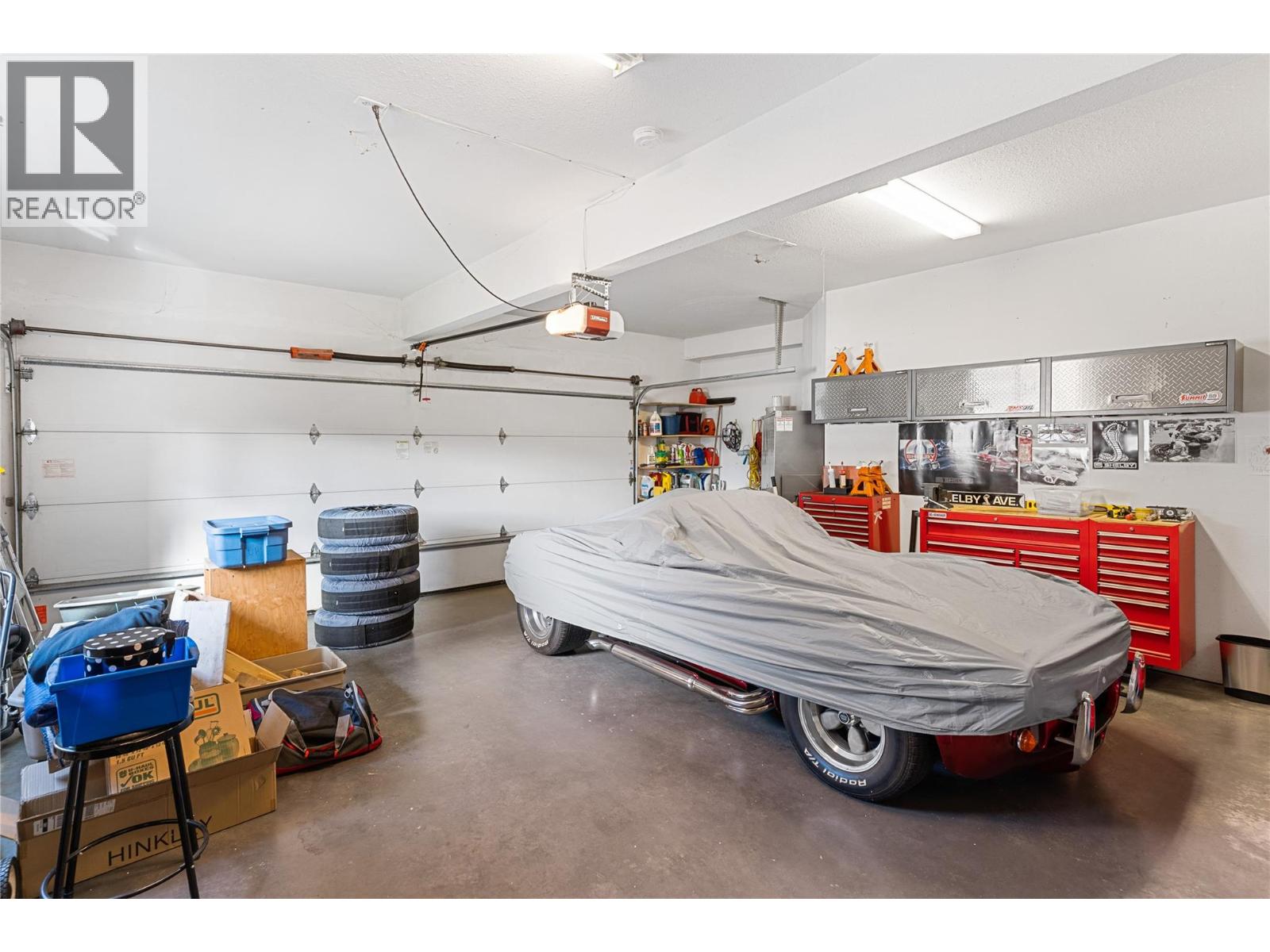 2075 LILLOOET COURT - 37