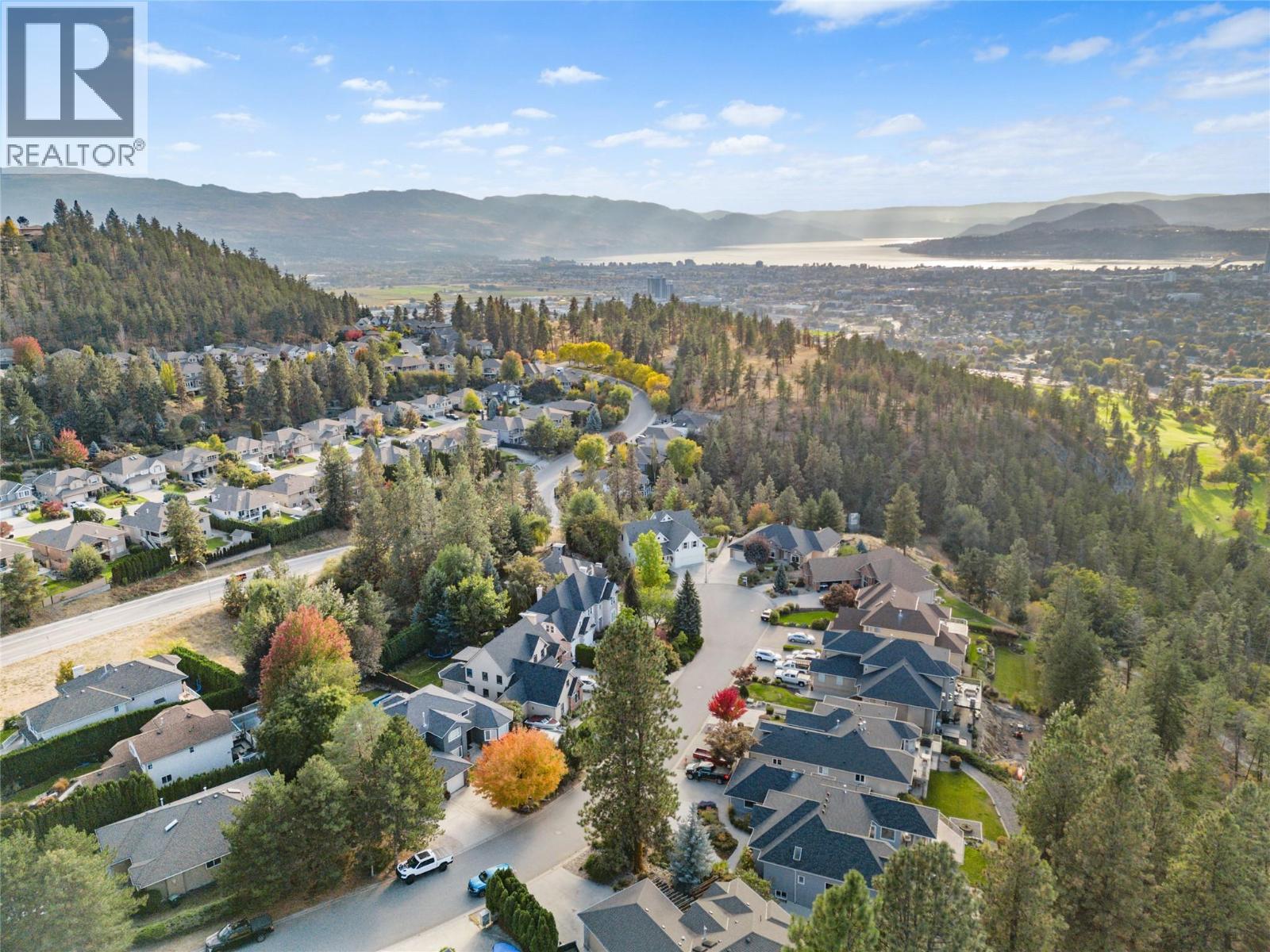 2075 LILLOOET COURT - 55