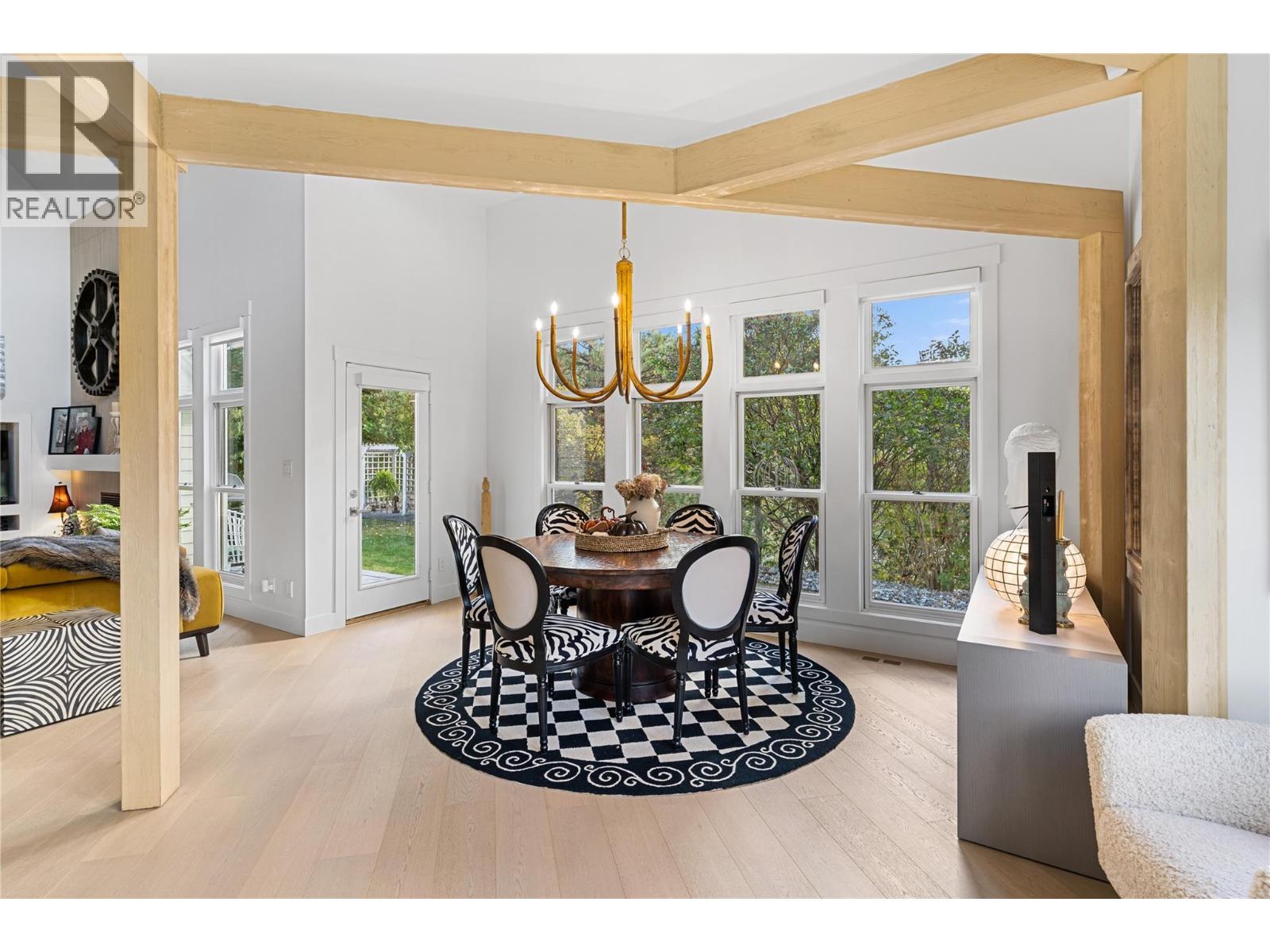 2075 LILLOOET COURT - 8