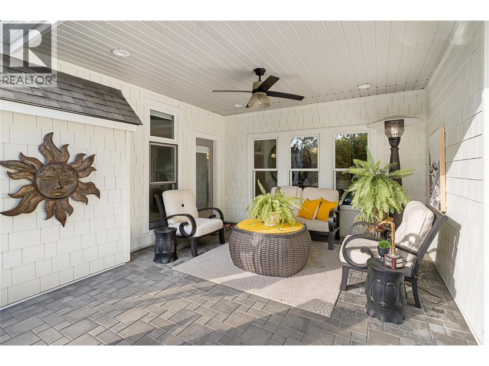 2075 LILLOOET COURT - 38