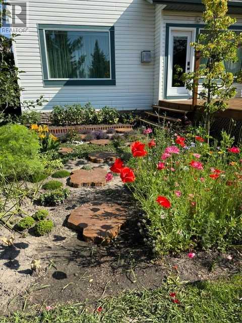 Single Family House for Sale in  Bridlewood Green SW Bridlewood Calgary 