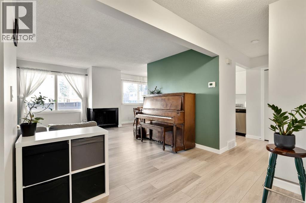 Single Family House for Sale in    Street NE Thorncliffe Calgary 