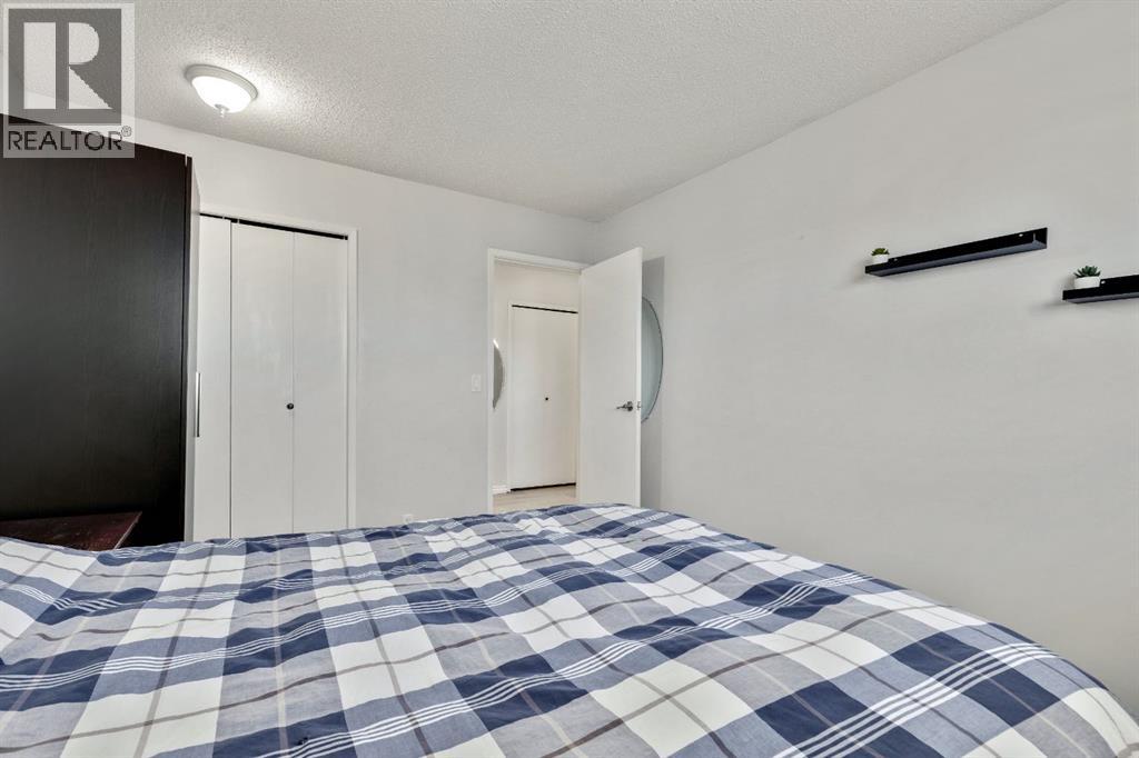 Single Family House for Sale in    Street NE Thorncliffe Calgary 