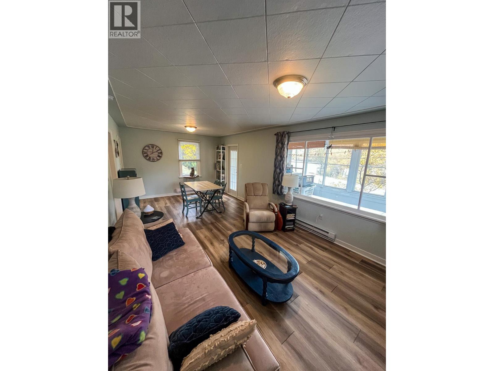 3273 Broadwater Road, Robson