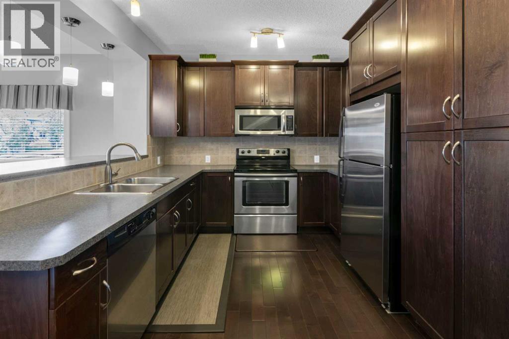 Single Family House for Sale in  Evanscove Manor NW Evanston Calgary 